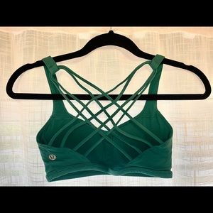 Lululemon size 4 sports bra. Worn few times but a bit too small for me now